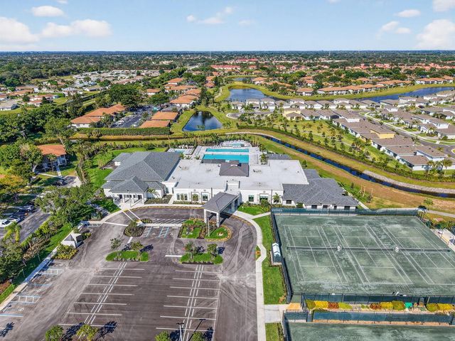 5705 QUEEN PALM Court D, Delray Beach, FL 33484