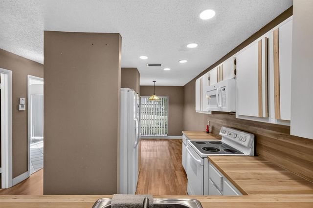 5705 QUEEN PALM Court D, Delray Beach, FL 33484
