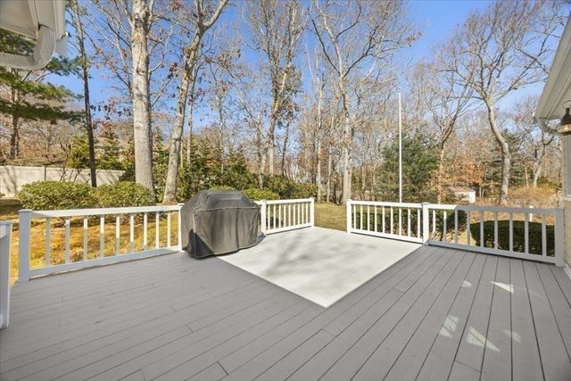 47 Peach Tree Rd, Barnstable, MA 02648