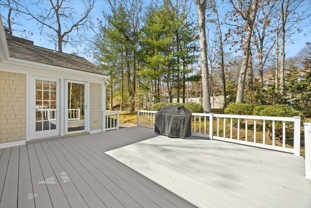 47 Peach Tree Rd, Barnstable, MA 02648