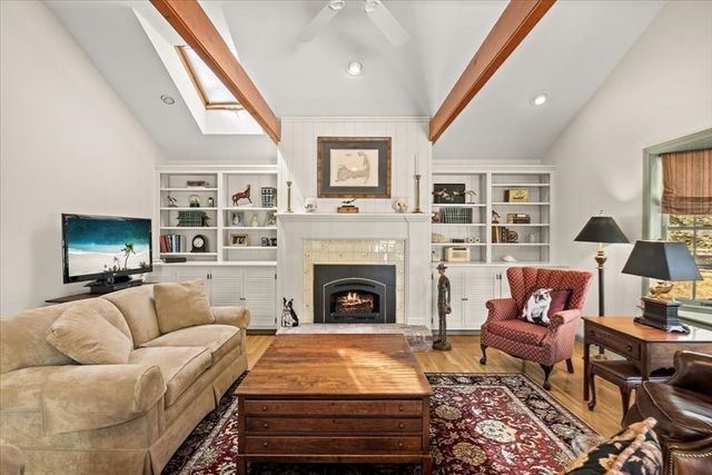 47 Peach Tree Rd, Barnstable, MA 02648