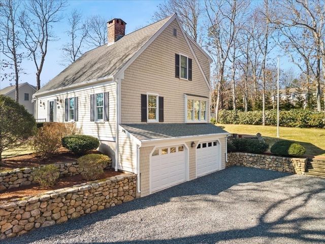 47 Peach Tree Rd, Barnstable, MA 02648