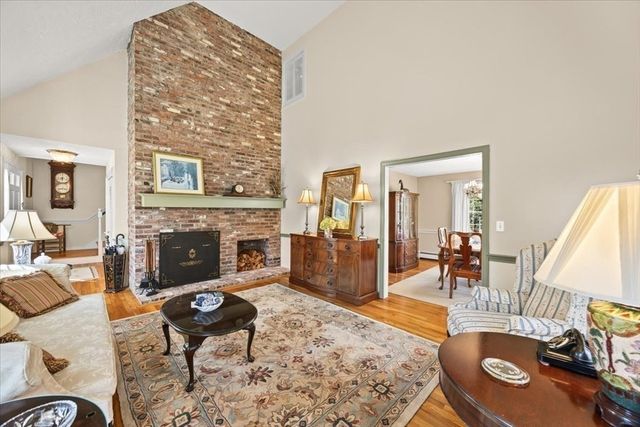 47 Peach Tree Rd, Barnstable, MA 02648