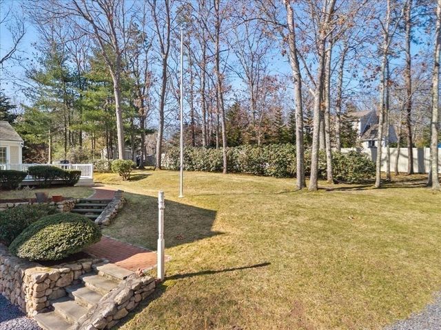 47 Peach Tree Rd, Barnstable, MA 02648