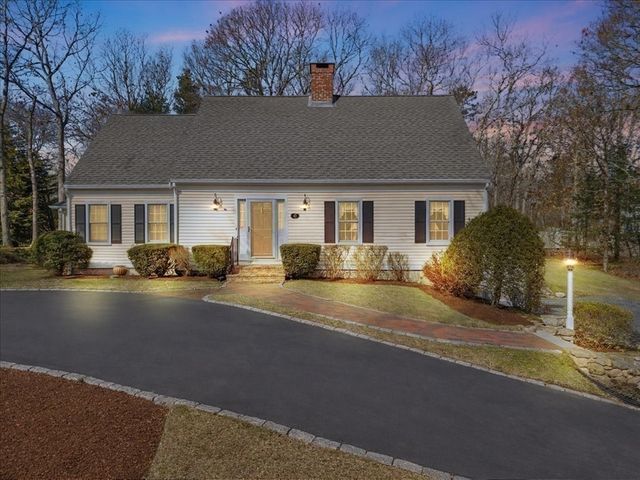47 Peach Tree Rd, Barnstable, MA 02648