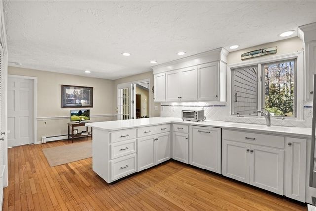 47 Peach Tree Rd, Barnstable, MA 02648