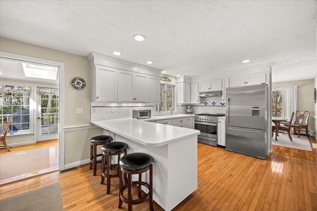 47 Peach Tree Rd, Barnstable, MA 02648