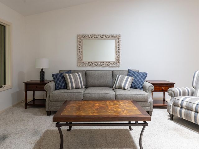 112 Live Oak Lane, Hendersonville, NC 28791