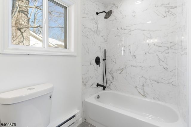 319 Tulsa Trl, Hopatcong Boro, NJ 07843