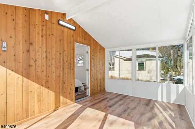 319 Tulsa Trl, Hopatcong Boro, NJ 07843