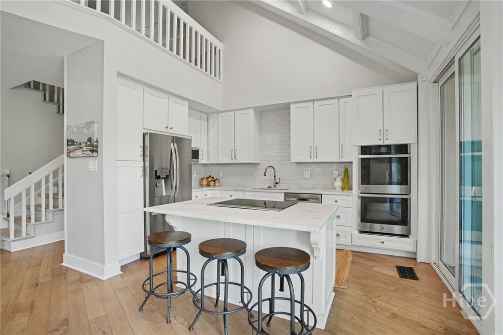 Image 6 of property listing at 12 Cricket Court, Savannah, GA 31411