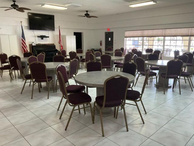 5680 SW 3rd Place 206, Margate, FL 33068