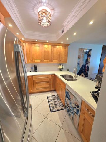 5680 SW 3rd Place 206, Margate, FL 33068