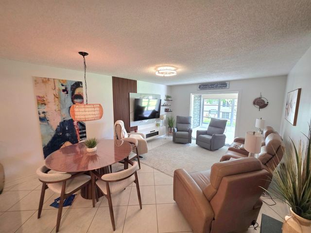 5680 SW 3rd Place 206, Margate, FL 33068
