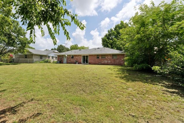126 Beacon Circle, Norman, OK 73071