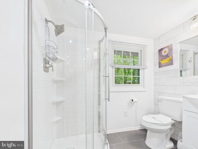 7803 LAKE SHORE DR, Pocono Lake, PA 18347