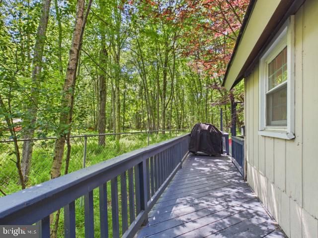 7803 LAKE SHORE DR, Pocono Lake, PA 18347
