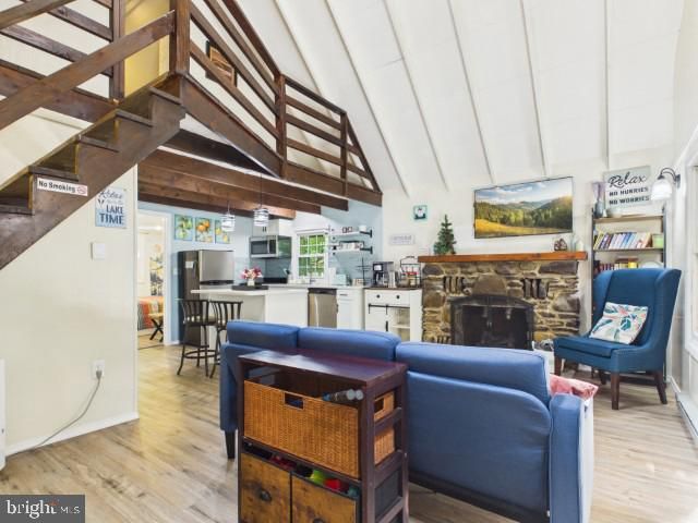7803 LAKE SHORE DR, Pocono Lake, PA 18347
