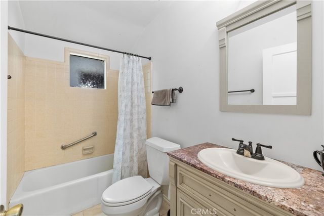 17419 Leadwell, Lake Balboa, CA 91406