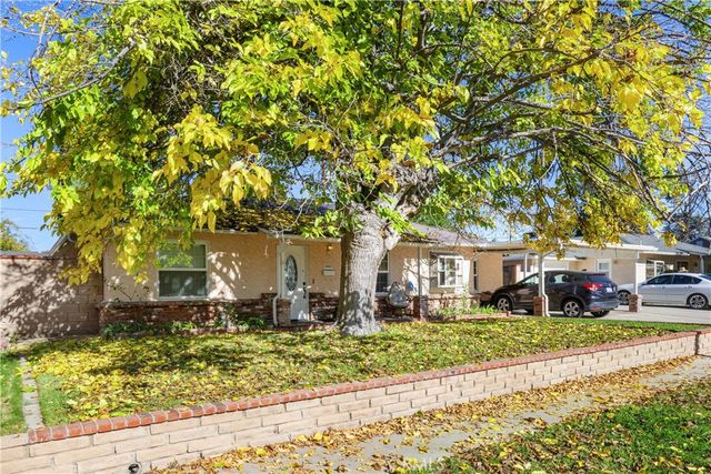 17419 Leadwell, Lake Balboa, CA 91406