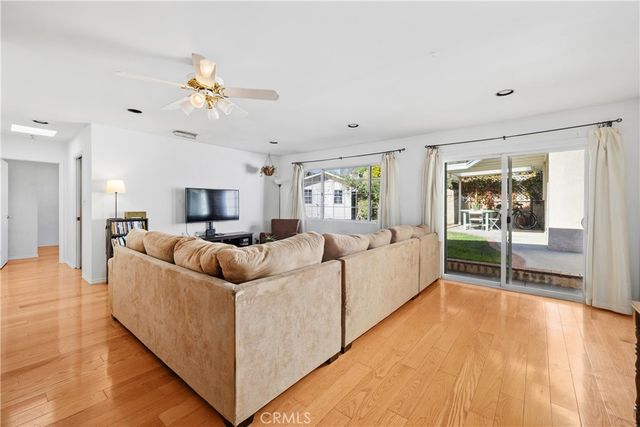 17419 Leadwell, Lake Balboa, CA 91406