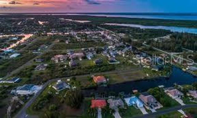 10425 WINNIPEG STREET, Port Charlotte, FL 33981