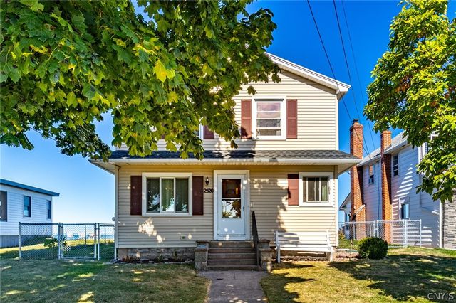 2520 Edgemere Drive, Greece, NY 14612