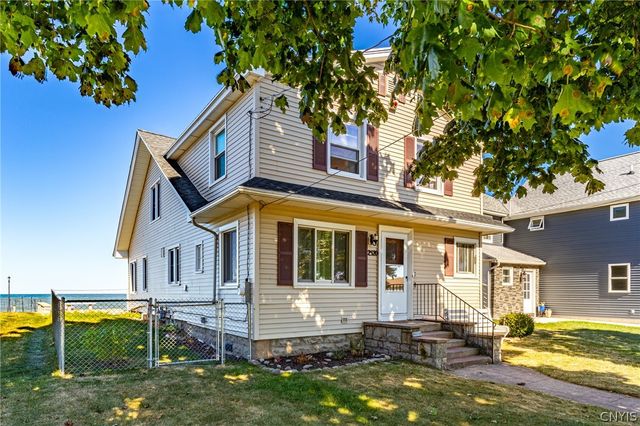 2520 Edgemere Drive, Greece, NY 14612