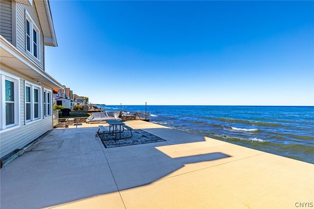 2520 Edgemere Drive, Greece, NY 14612