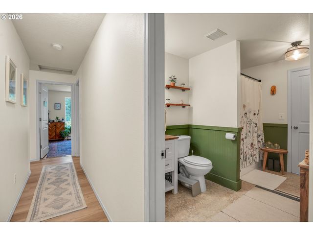 371 Belton Rd, St Helens, OR 97051