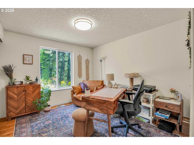 371 Belton Rd, St Helens, OR 97051