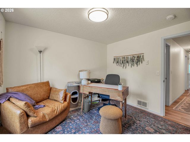 371 Belton Rd, St Helens, OR 97051