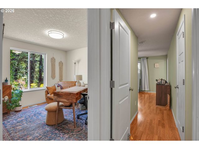 371 Belton Rd, St Helens, OR 97051