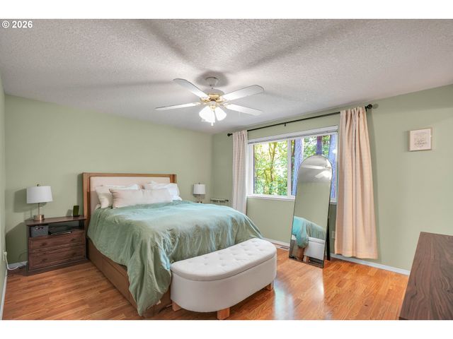 371 Belton Rd, St Helens, OR 97051