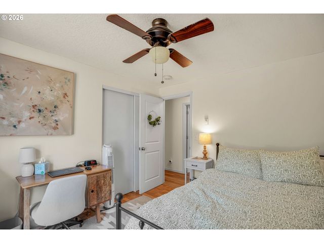 371 Belton Rd, St Helens, OR 97051
