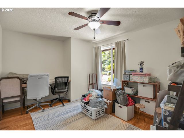 371 Belton Rd, St Helens, OR 97051