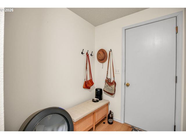 371 Belton Rd, St Helens, OR 97051