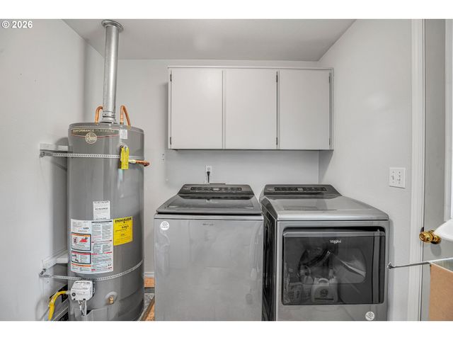 371 Belton Rd, St Helens, OR 97051