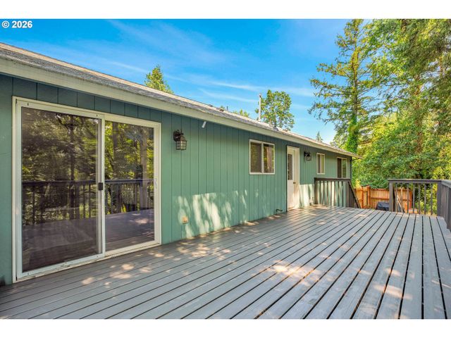 371 Belton Rd, St Helens, OR 97051