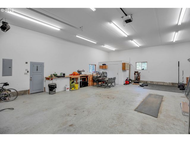 371 Belton Rd, St Helens, OR 97051