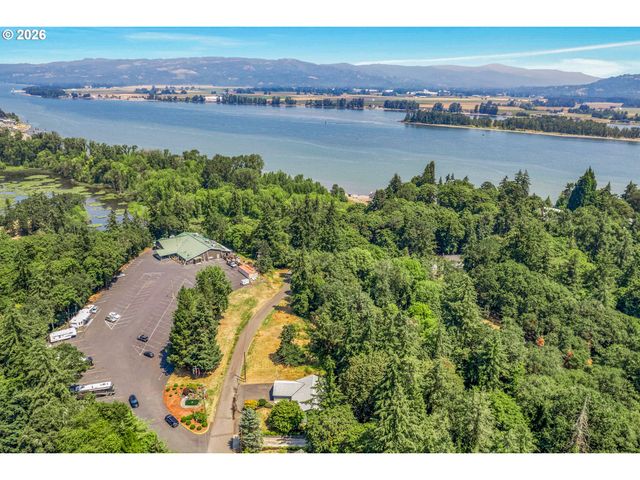 371 Belton Rd, St Helens, OR 97051