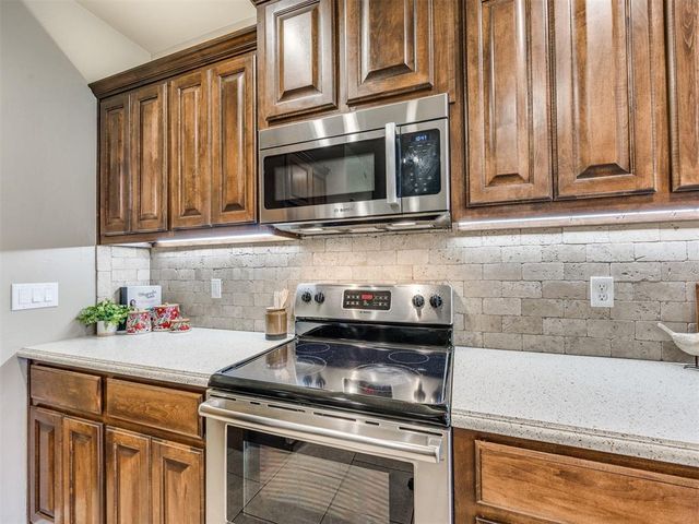 3222 E Simmons Road, Edmond, OK 73034