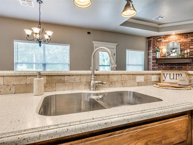 3222 E Simmons Road, Edmond, OK 73034
