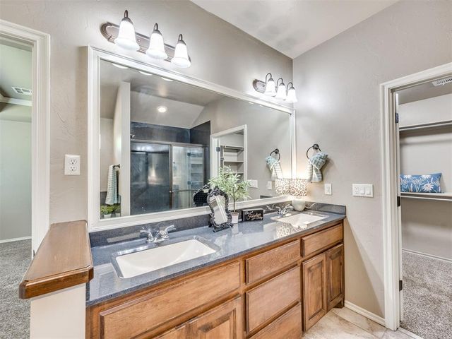 3222 E Simmons Road, Edmond, OK 73034