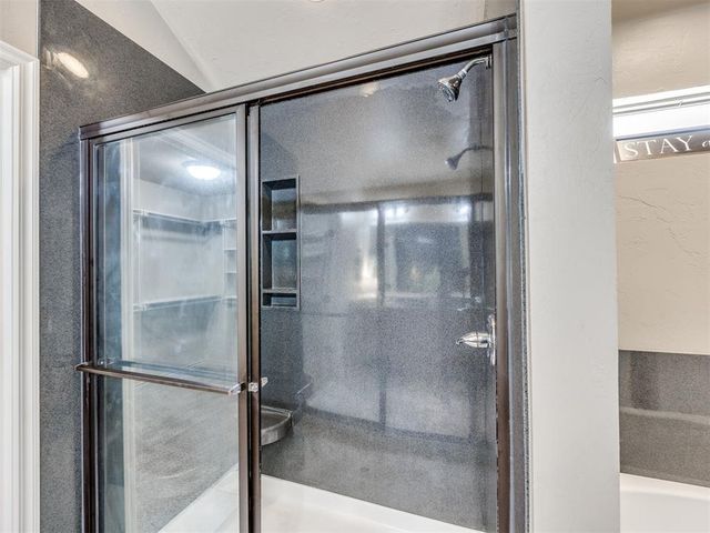 3222 E Simmons Road, Edmond, OK 73034