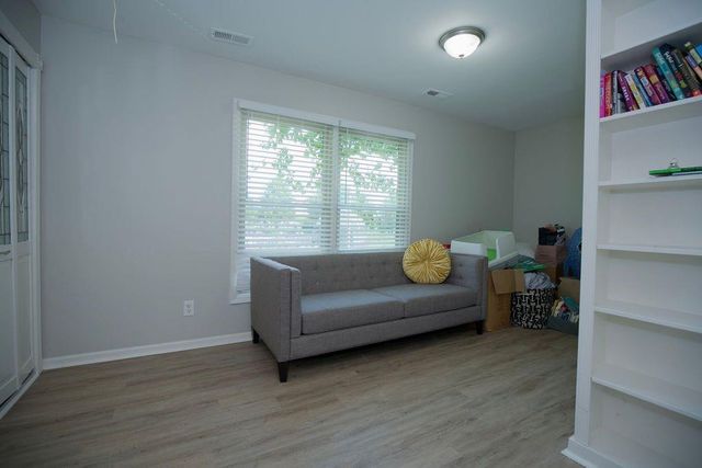 8401 NE 75th Terrace, Kansas City, MO 64158