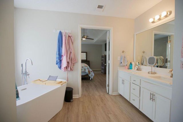 8401 NE 75th Terrace, Kansas City, MO 64158