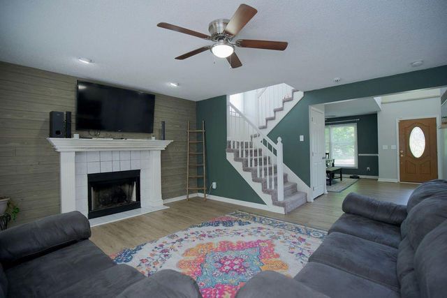8401 NE 75th Terrace, Kansas City, MO 64158