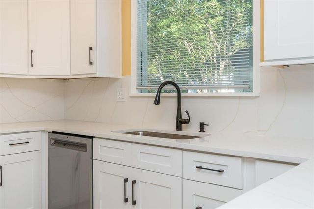 805 Holmes NW Street, Atlanta, GA 30318