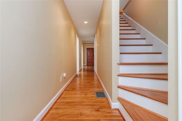 805 Holmes NW Street, Atlanta, GA 30318